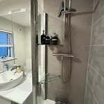 בית הארחה Cozy Coastal *