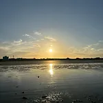 Cozy Coastal בית הארחה *