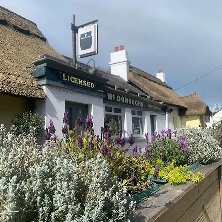 Cozy Coastal Pensión Bettystown